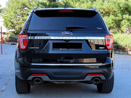 Ford Explorer — photo 04