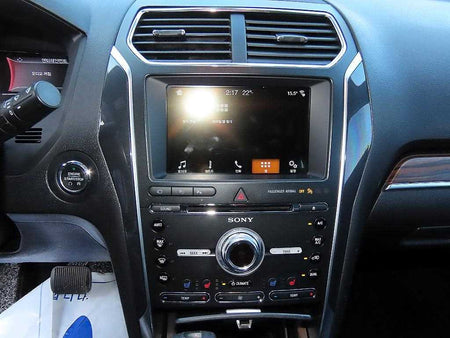 Ford Explorer — photo 13