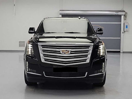 Cadillac Escalade — photo 02