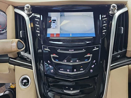 Cadillac Escalade — photo 10