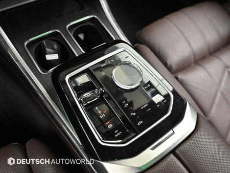 BMW 7-Series — photo 09