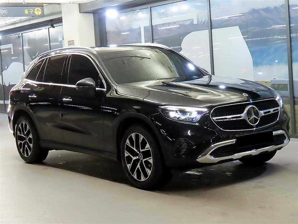 Mercedes-Benz GLC-Class — photo 01