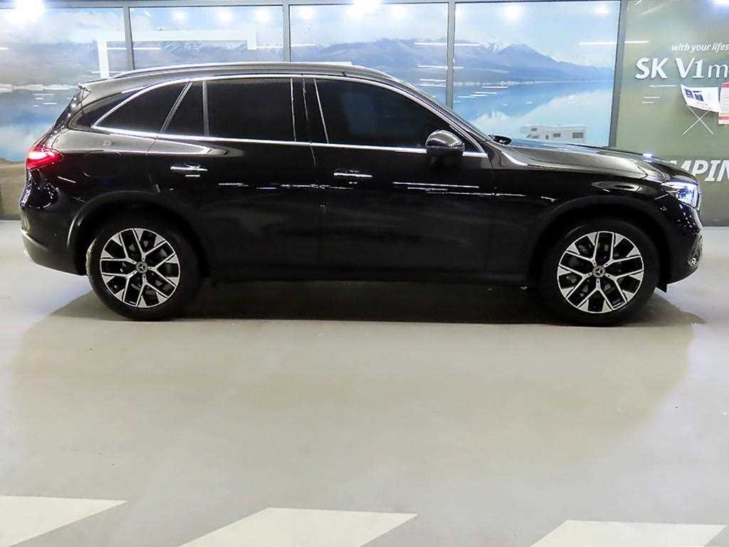 Mercedes-Benz GLC-Class — photo 03