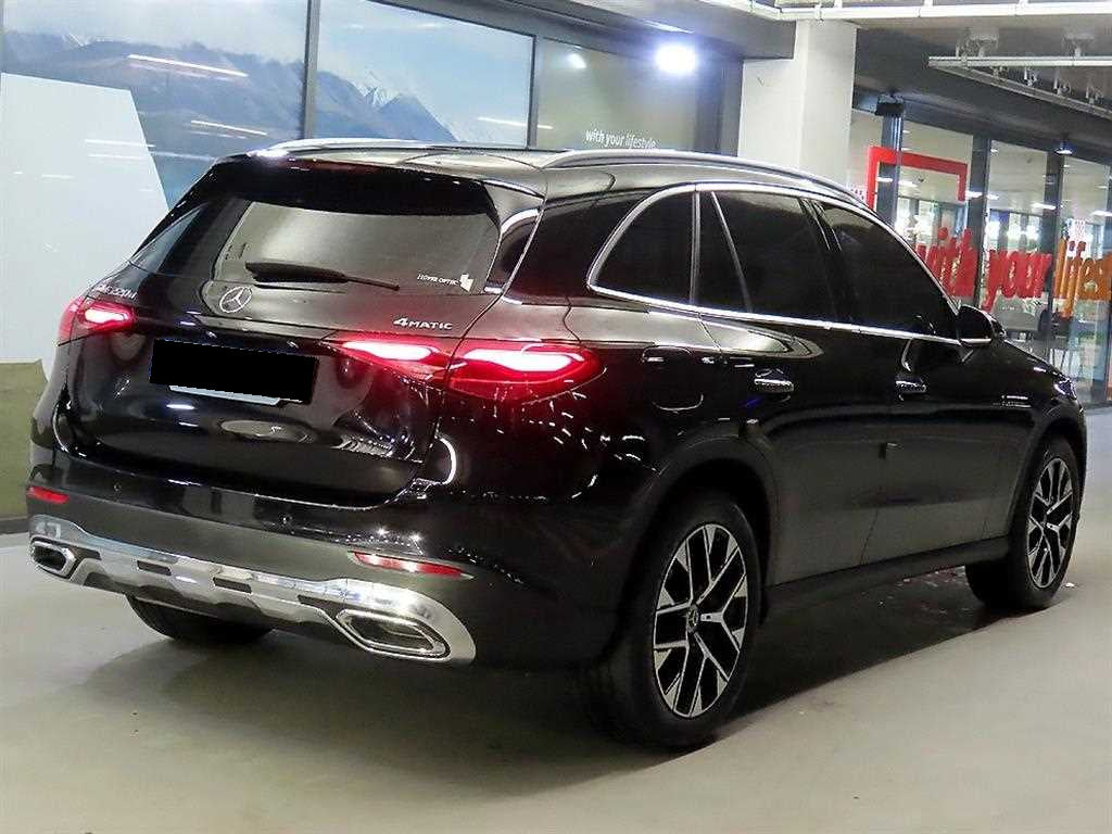 Mercedes-Benz GLC-Class — photo 04