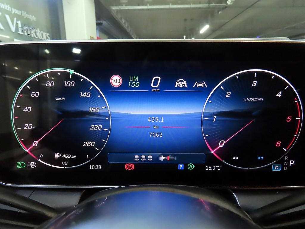 Mercedes-Benz GLC-Class — photo 09