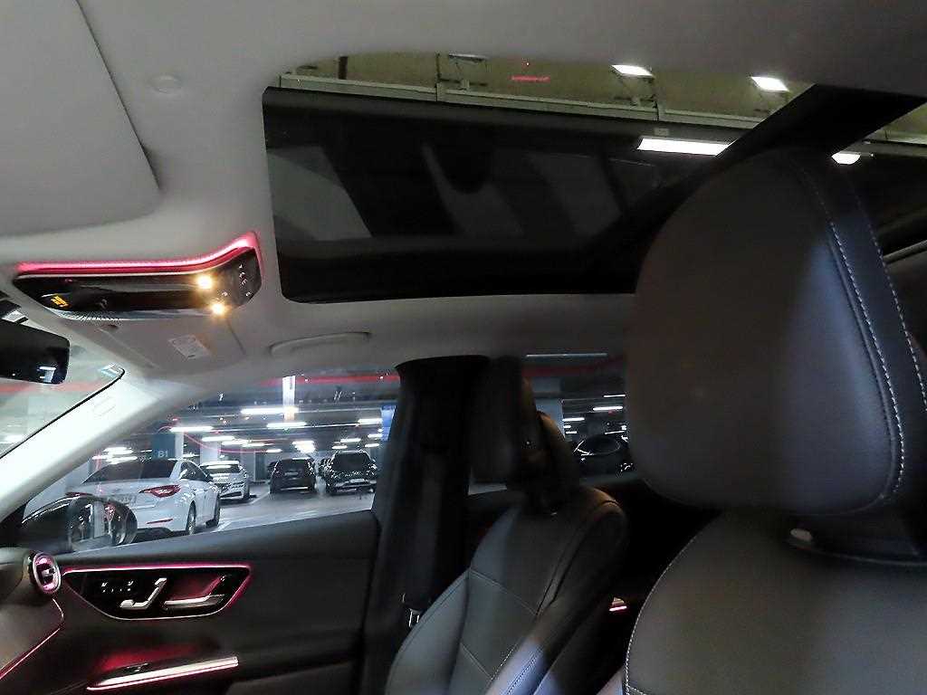 Mercedes-Benz GLC-Class — photo 16