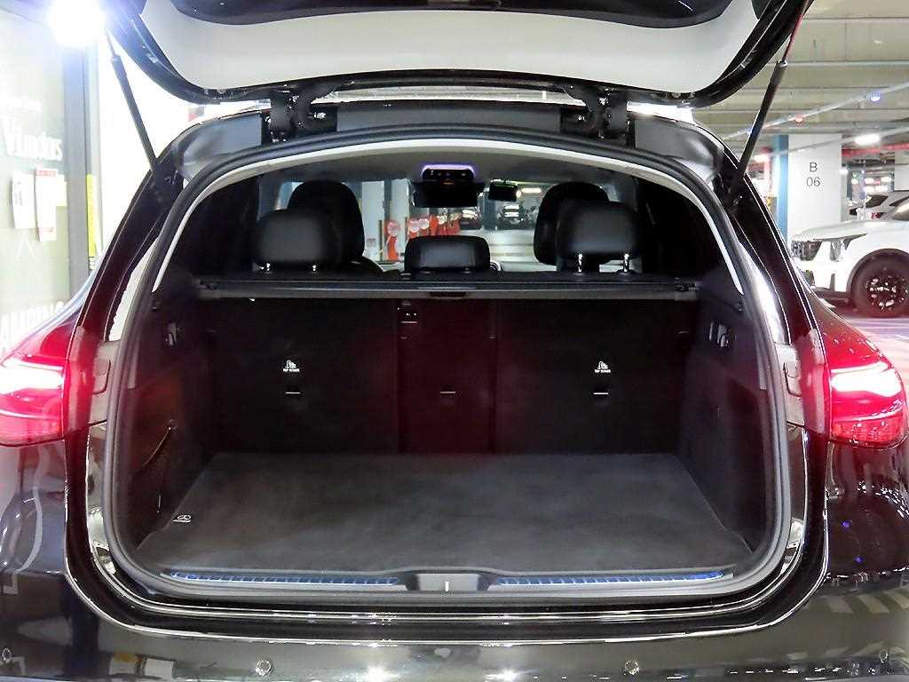 Mercedes-Benz GLC-Class — photo 17