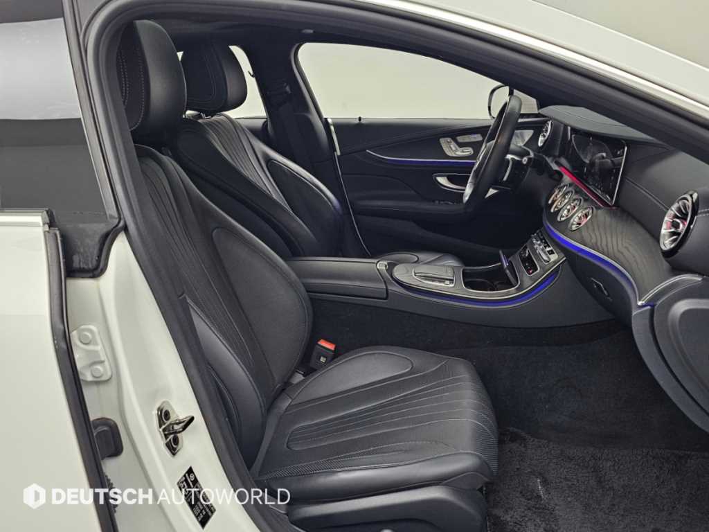 Mercedes-Benz CLS-Class — photo 10