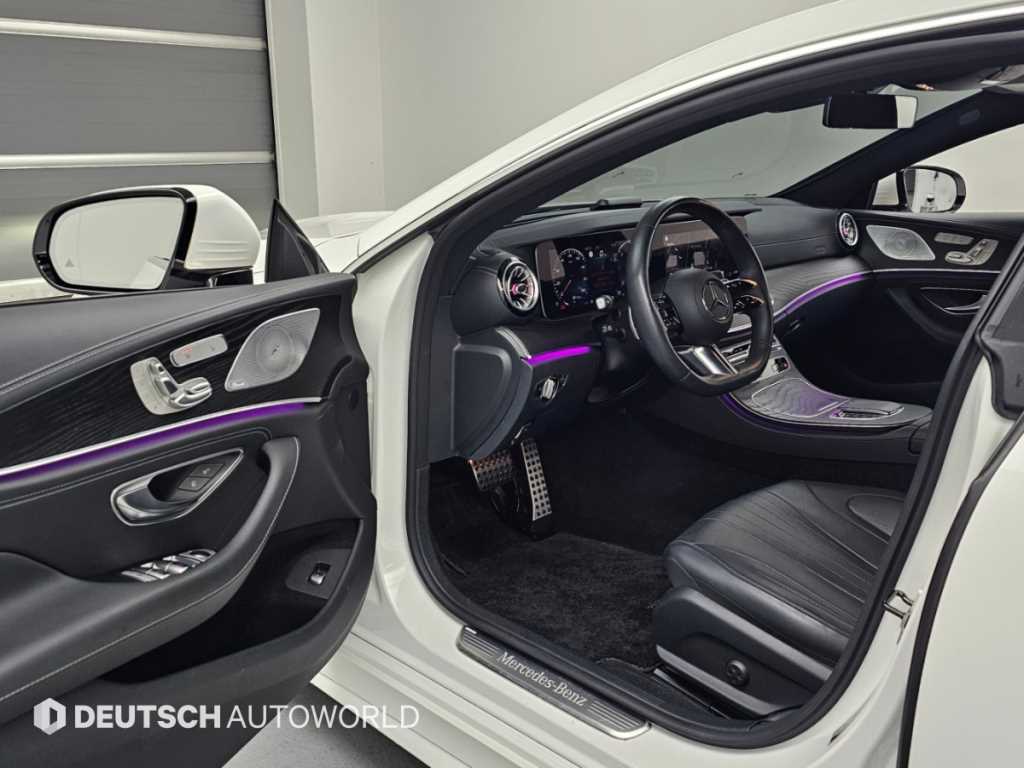 Mercedes-Benz CLS-Class — photo 11
