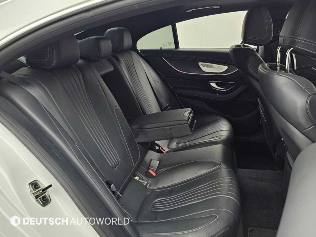 Mercedes-Benz CLS-Class — photo 12