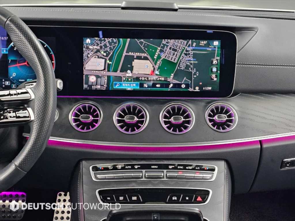 Mercedes-Benz CLS-Class — photo 14