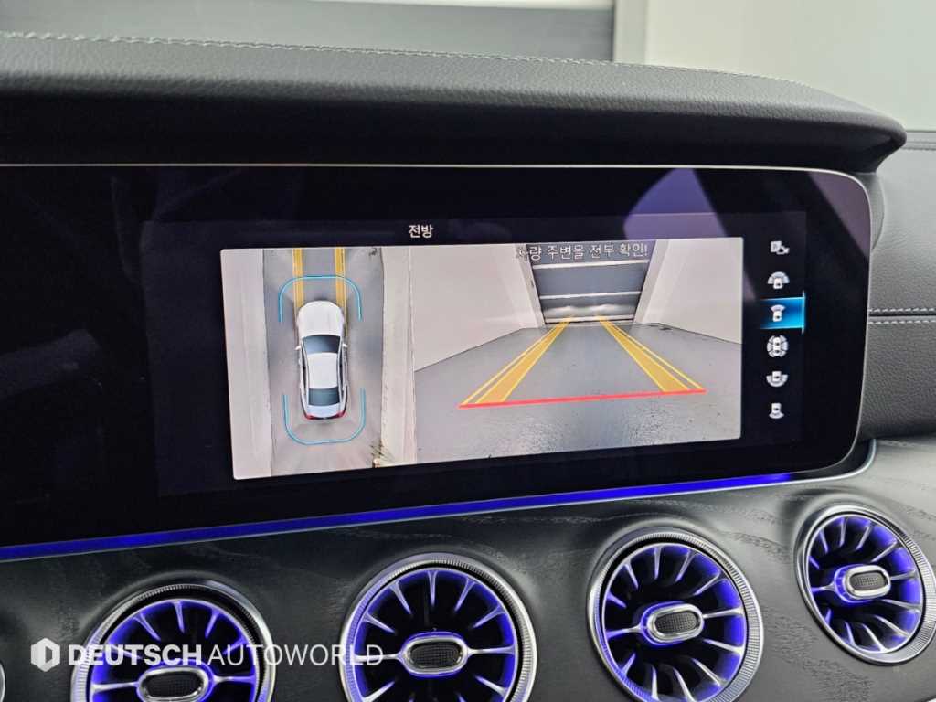 Mercedes-Benz CLS-Class — photo 15