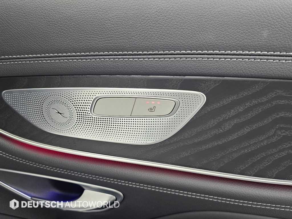 Mercedes-Benz CLS-Class — photo 16