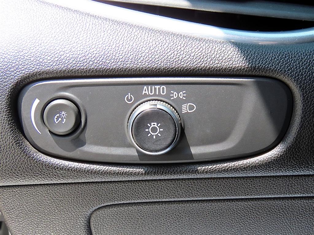 CHEVROLET Malibu — photo 12