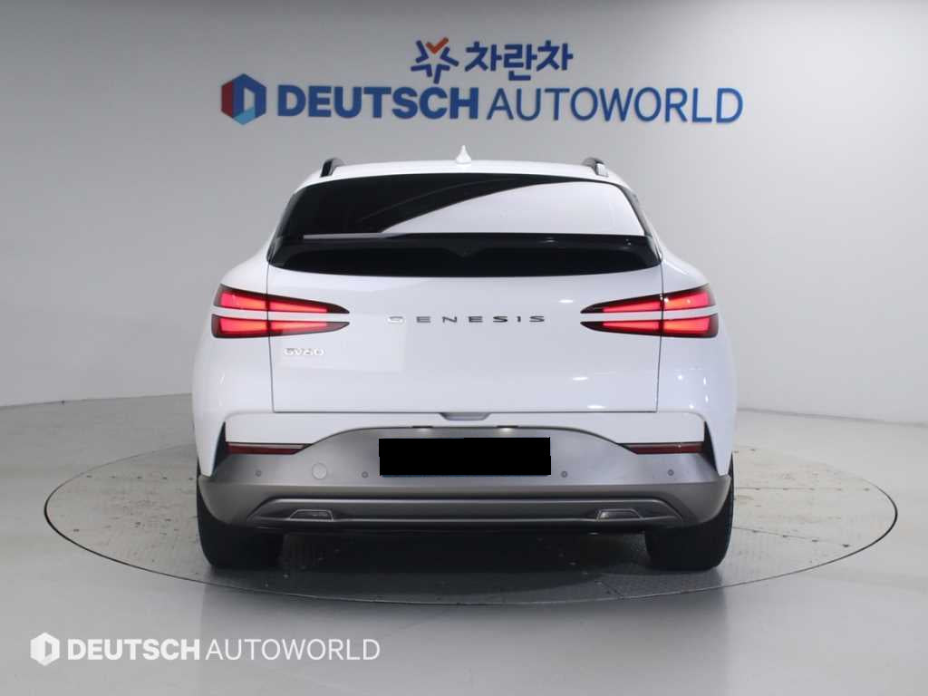 Genesis GV60 — photo 04