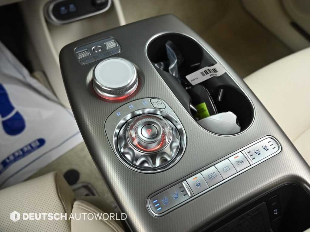 Genesis GV60 — photo 09