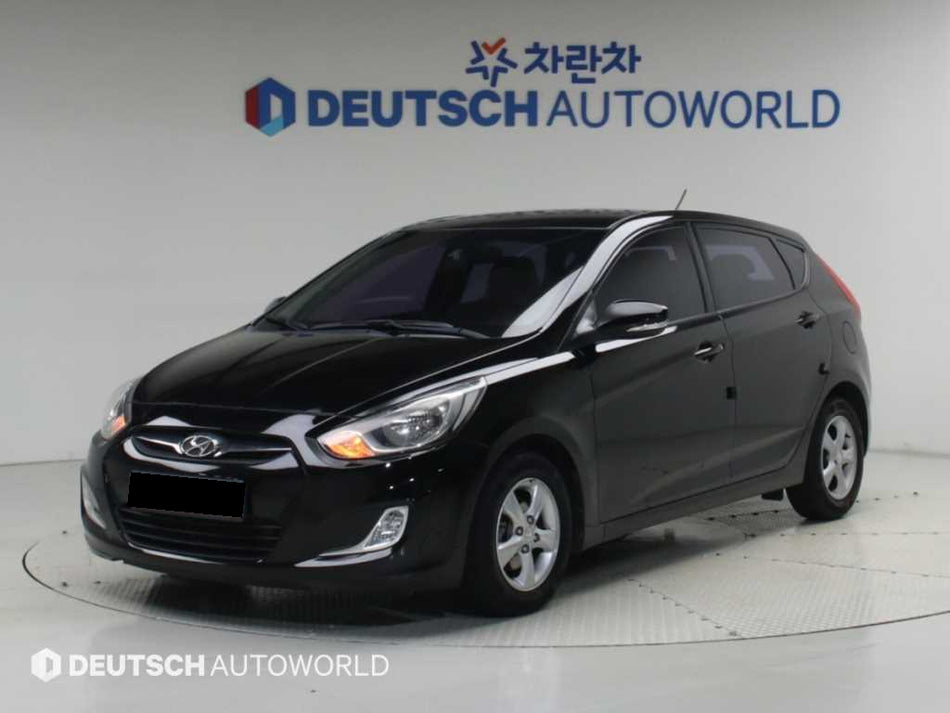 Hyundai Accent — photo 01