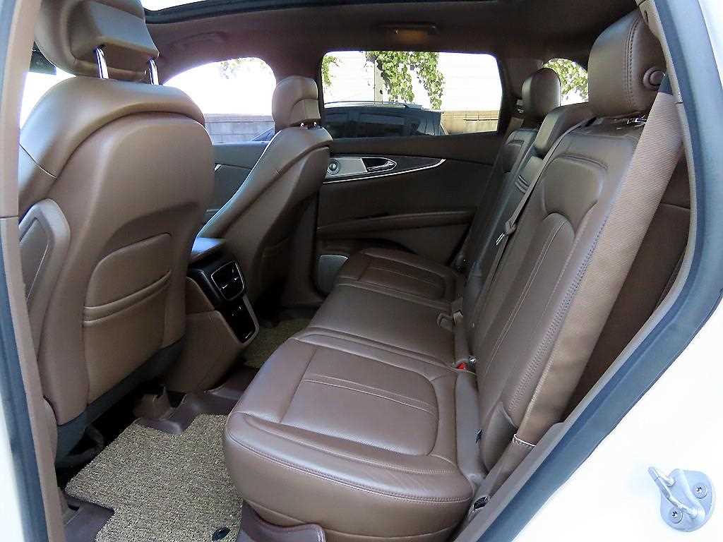 Lincoln MKX — photo 06