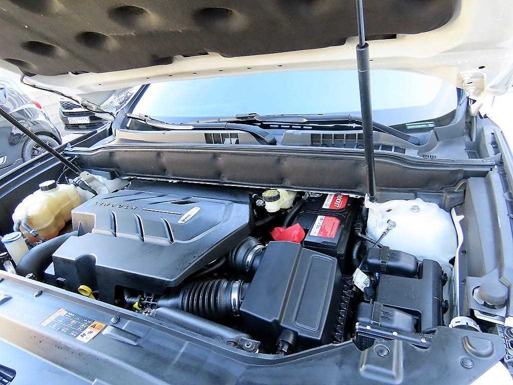 Lincoln MKX — photo 19