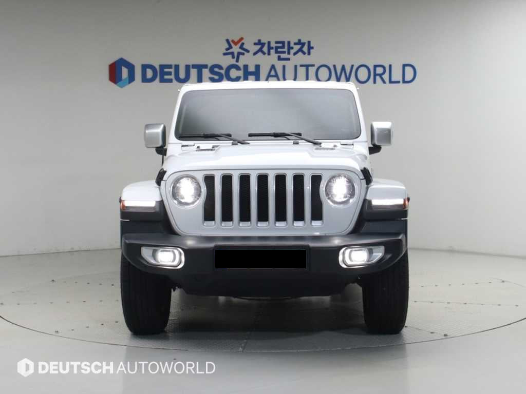 Jeep Wrangler — photo 03