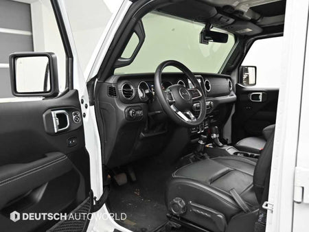 Jeep Wrangler — photo 11