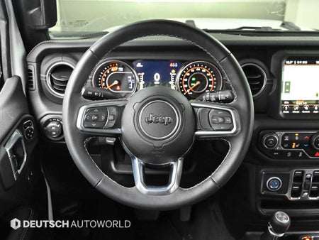 Jeep Wrangler — photo 13