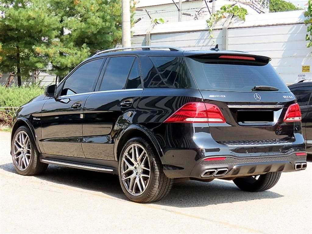 Mercedes-Benz GLE-Class — photo 03