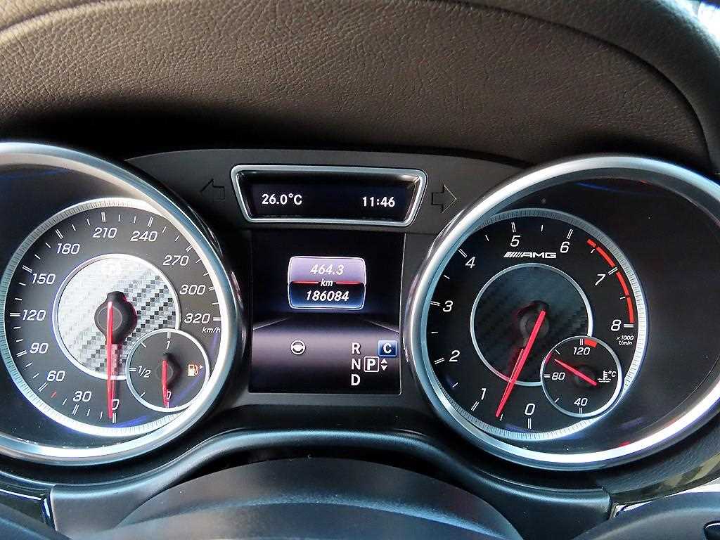 Mercedes-Benz GLE-Class — photo 08