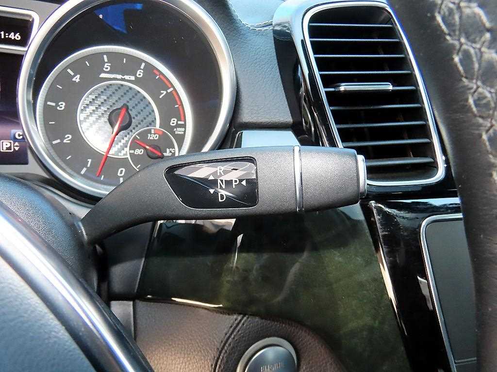 Mercedes-Benz GLE-Class — photo 09