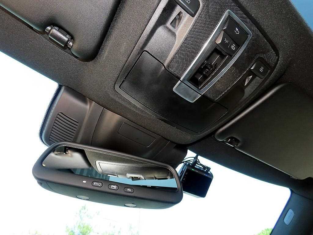 Mercedes-Benz GLE-Class — photo 14