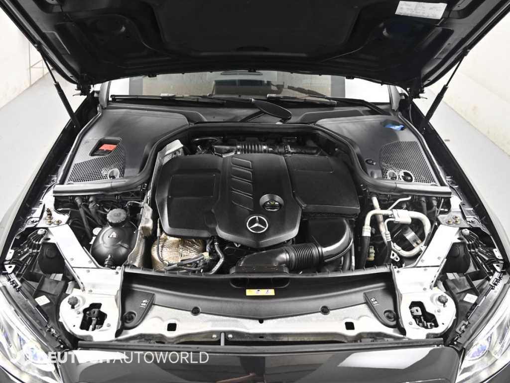 Mercedes-Benz E-Class — photo 06