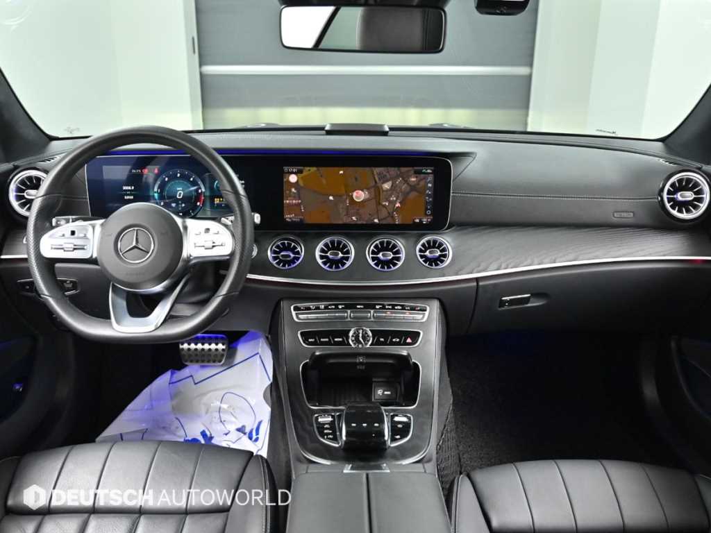 Mercedes-Benz E-Class — photo 07