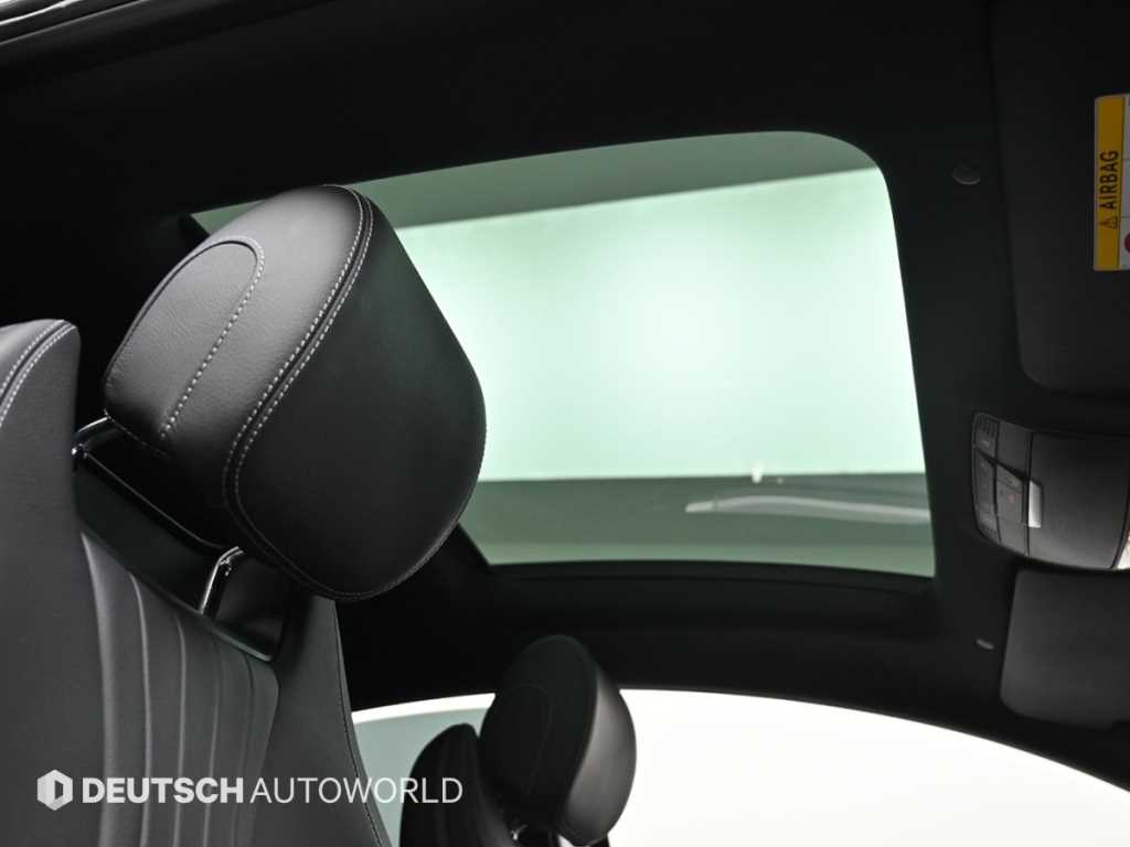 Mercedes-Benz E-Class — photo 18