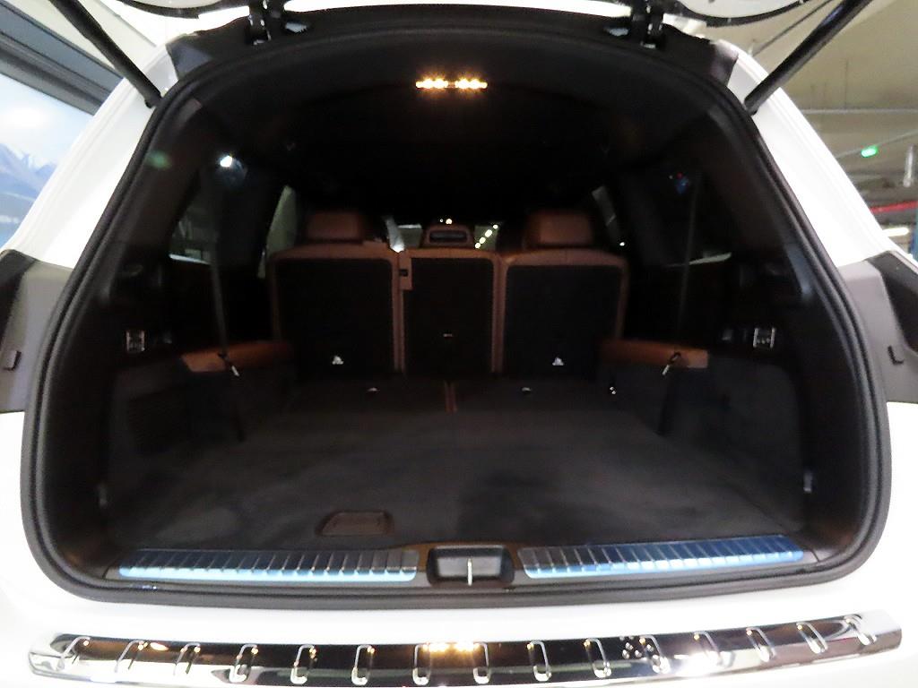 Mercedes-Benz GLS-Class — photo 15