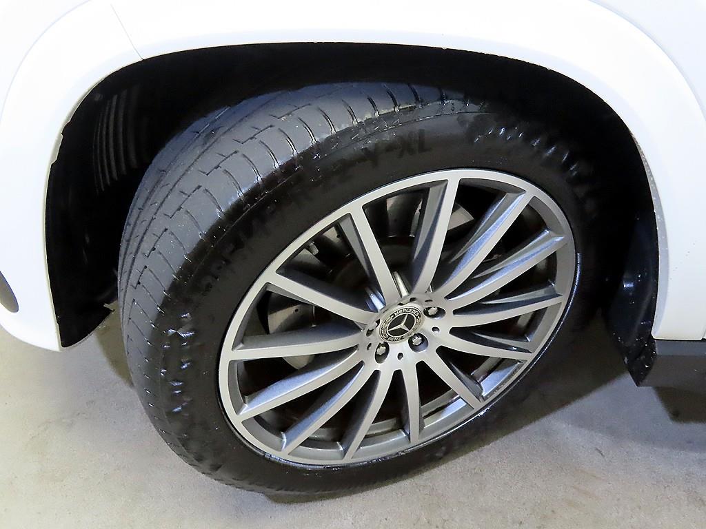 Mercedes-Benz GLS-Class — photo 20