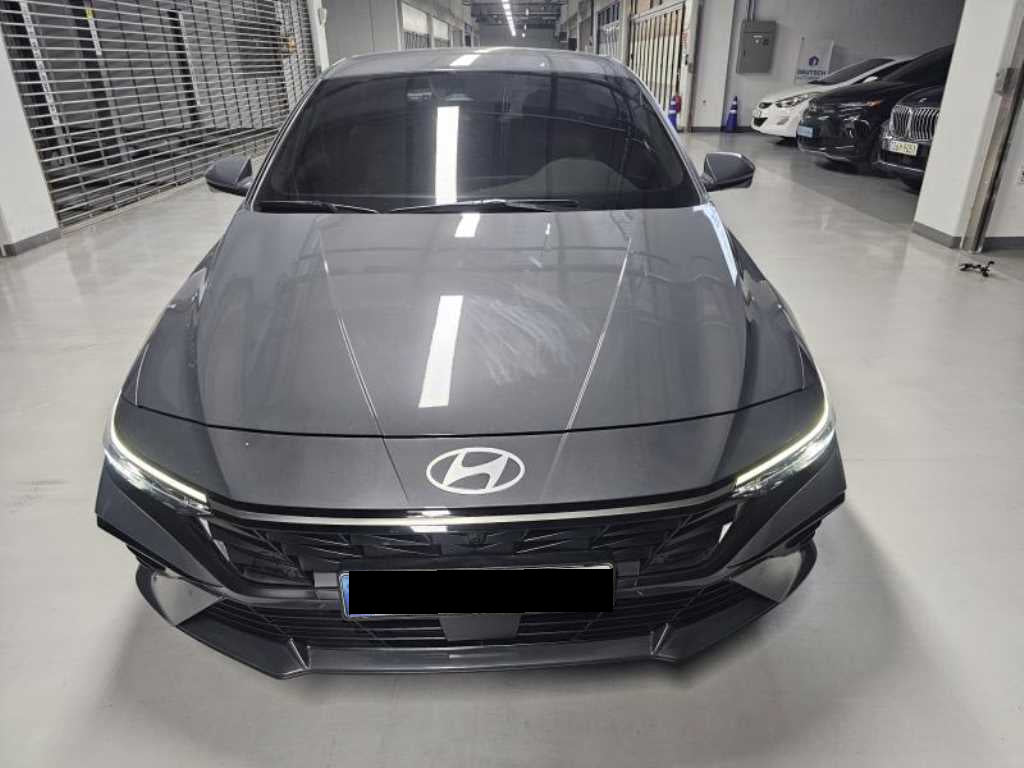 Hyundai Avante — photo 01
