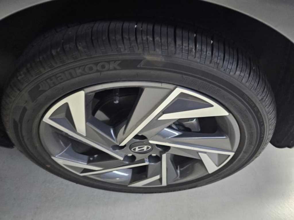 Hyundai Avante — photo 06
