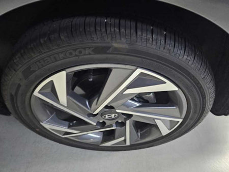 Hyundai Avante — photo 06