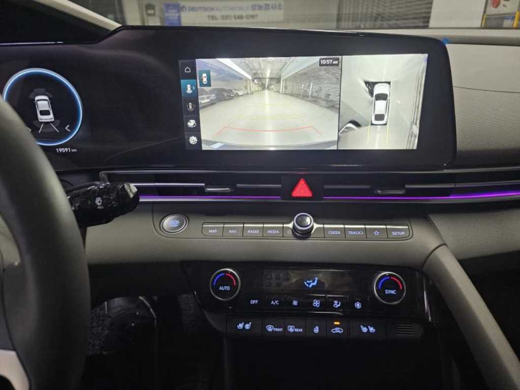 Hyundai Avante — photo 09