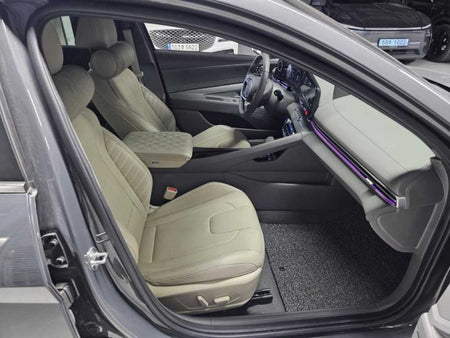 Hyundai Avante — photo 16