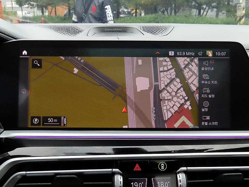BMW X6 — photo 14