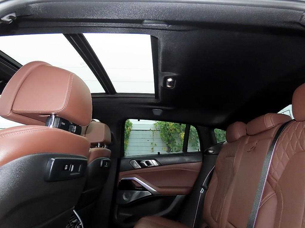 BMW X6 — photo 17