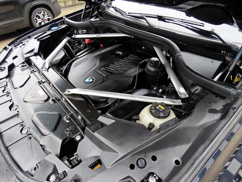 BMW X6 — photo 19