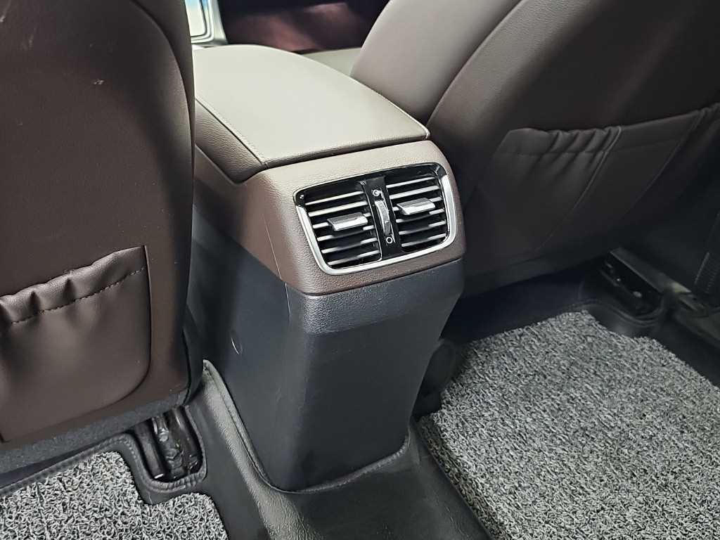Hyundai Grandeur — photo 13