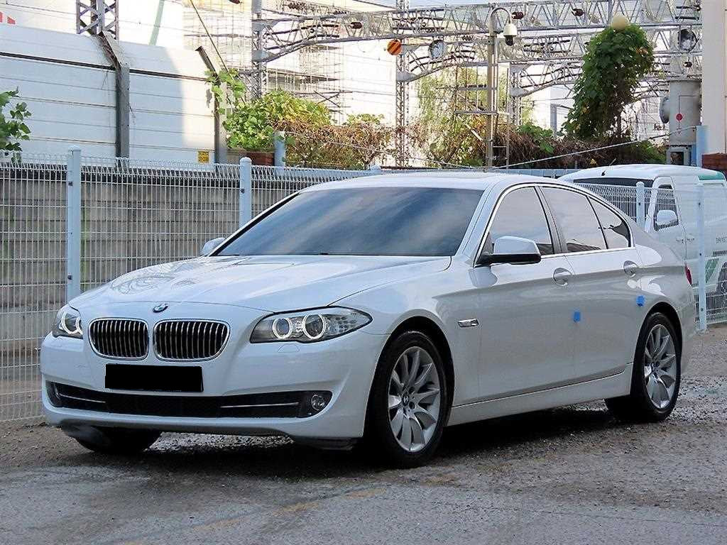 BMW 5-Series — photo 02