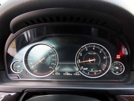 BMW 5-Series — photo 09