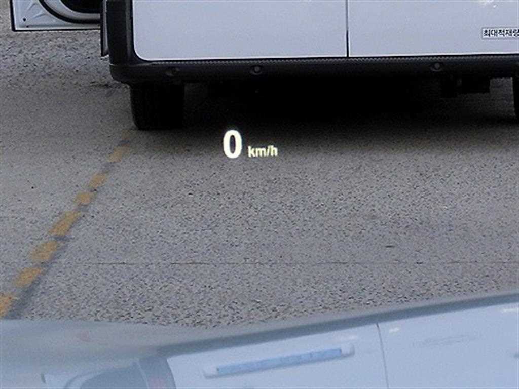 BMW 5-Series — photo 10