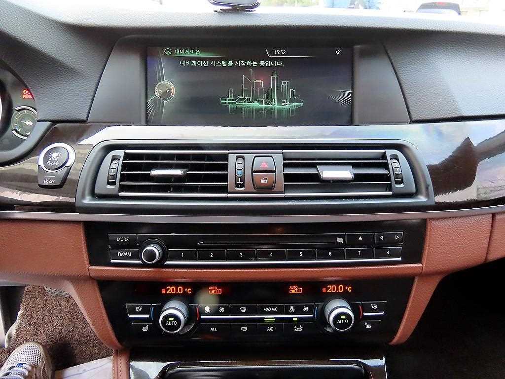 BMW 5-Series — photo 14