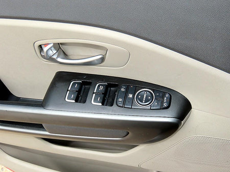 Kia Carnival — photo 13