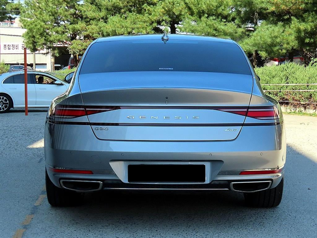 Genesis G90 — photo 04